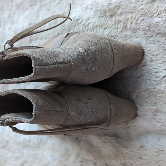 Toms Size 9 Suede Wedge Ankle Booties Womens Desert Tan Brown Shoes Leather - Picture 5 of 9
